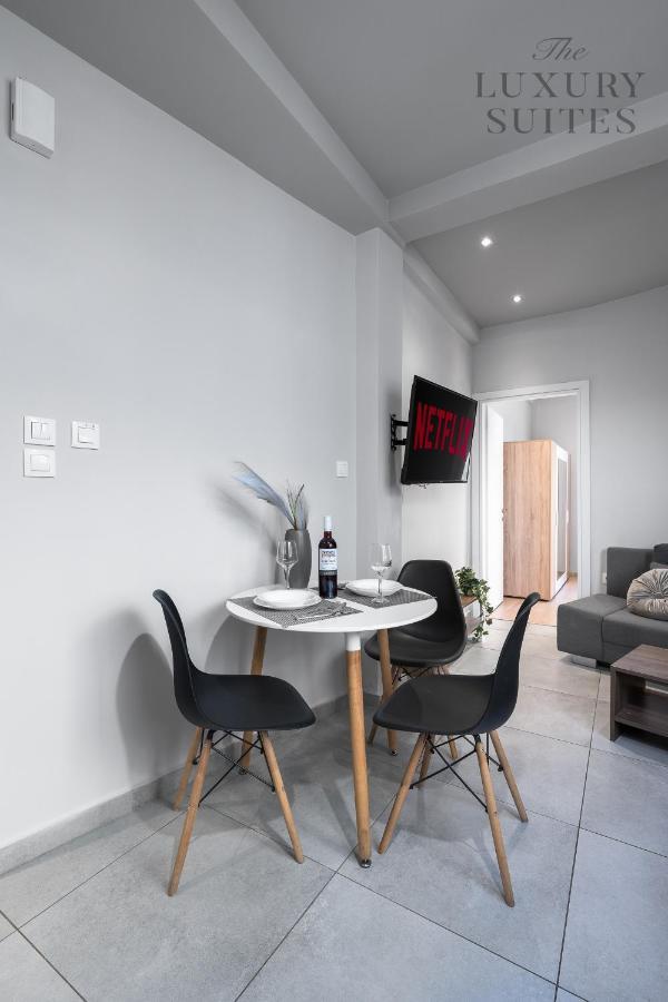 Upper Floor, The Luxury Suites เทสซาโลนิกิ ภายนอก รูปภาพ