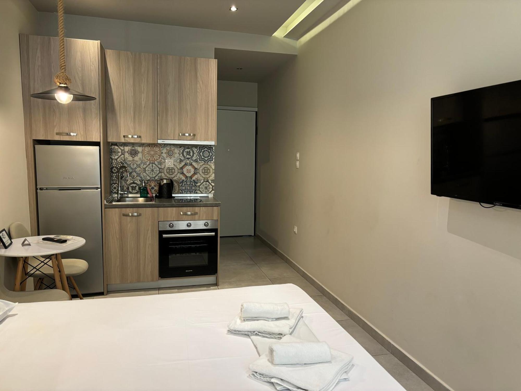 Upper Floor, The Luxury Suites เทสซาโลนิกิ ภายนอก รูปภาพ